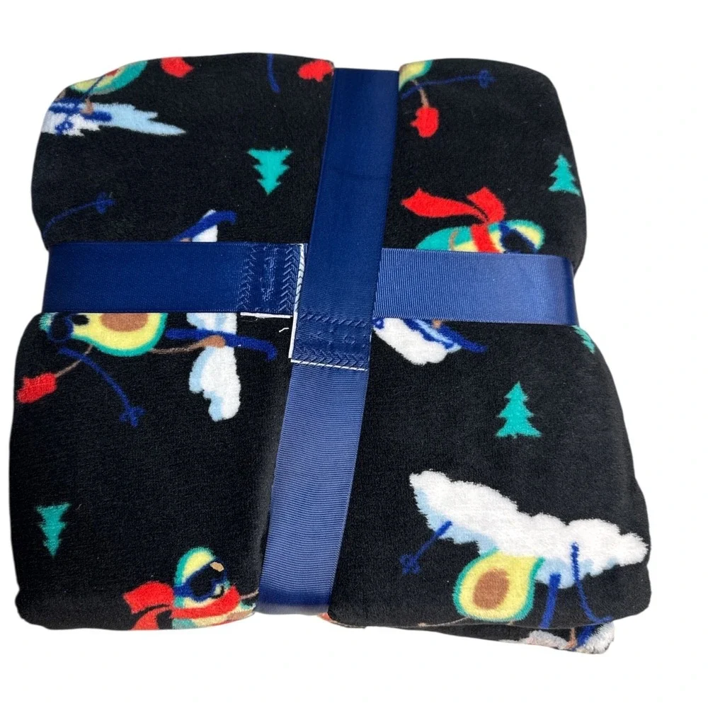NWT ANA Pillow & Throw Gift Set Black Snow Ski Print Flannel Fleece 50x60 Winter